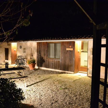 Le Moulin De Lusseau Bed & Breakfast Chef-Boutonne Rom bilde