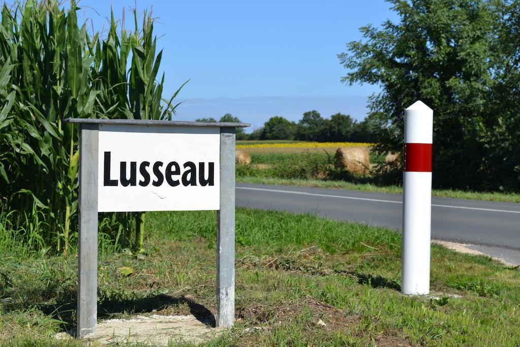Le Moulin De Lusseau Bed & Breakfast Chef-Boutonne Eksteriør bilde